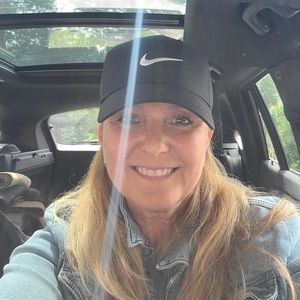 Meet your Posher, Caroline